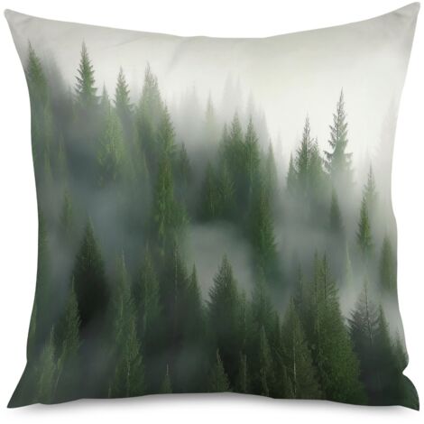 Housse de coussin forêt enchantée dans la brume (1/5)