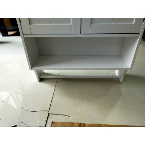 Meuble-lavabo blanc avec porte-serviettes mural. Meuble-lavabo de qualité médicale avec deux étagères réglables. Meuble-lavabo mural. (1/5)