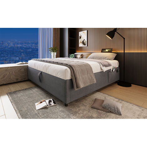 Lit double de 140×200 cm. Structure du lit dotée d’un éclairage USB-C et d’une structure en lattes intégrale. Pas de tête de lit. Matériau : coton. Couleur : gris. (1/5)