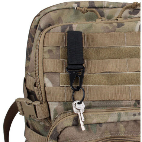 Mousqueton d'escalade robuste en acier noir, idéal pour camping et randonnée, avec sangle nylon pour attache sécurisée et usage extérieur polyvalent. (1/5)
