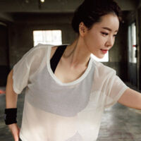 T-shirt Femme Fitness en Maille Aérée, Coupe Confortable pour le Yoga, Manches Courtes, Blanc, Taille M