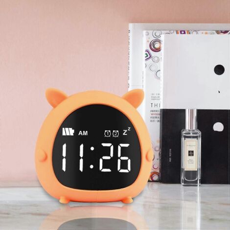 Réveil numérique pour enfants, réveil LED pour filles et garçons, réveil sans tic-tac, compte à rebours, fonction snooze, réveil de voyage, alarme sonore. (1/4)