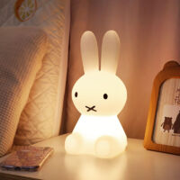 Veilleuse LED Jouet d'éclairage pour enfants Décoration de chambre de lapin Veilleuse colorée Convient aux cadeaux pour enfants Décoration de la maison Lampe de chevet Veilleuse en forme de lapin 28cm