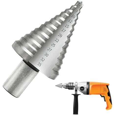 Ensemble de 7 forets à bois, comprenant un foret à fraiser conique, un alésoir à spirale et un foret à fraiser. (1/4)