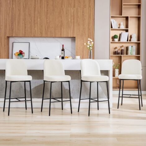 Set di 4 sgabelli da cucina, design moderno con schienale e poggiapiedi, rivestimento in tessuto bouclé, altezza seduta 71 cm, colore bianco.
