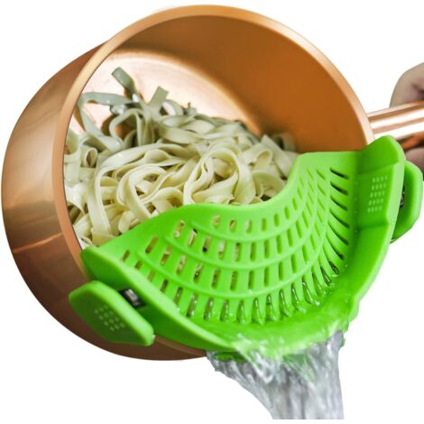 Passoire en silicone avec clip, adaptable à toutes les casseroles – idéale pour égoutter les pâtes, la viande, les légumes et les fruits. (1/5)