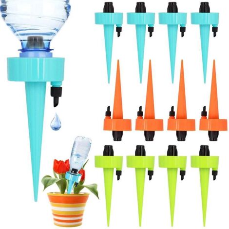 Estacas de riego automático para plantas, juego de 12 unidades, sistema de riego automático con válvula de control de caudal lento, volumen de agua ajustable para regar las plantas en casa y de vacaci (1/5)