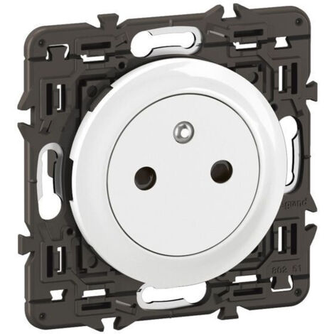 Legrand – Prise de courant 2P+T 16A 250V prémontée – Bornes automatiques – Couleur blanche – Pour installation en intérieur (1/3)