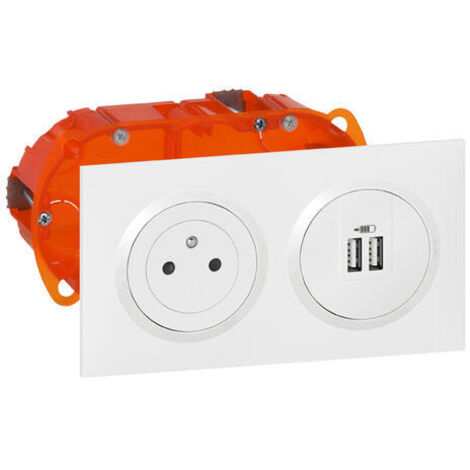 Legrand – Kit prise de courant surface avec chargeur double USB Type-A 2,4A – Précâblé pour installation rapide – Finition blanche (1/3)