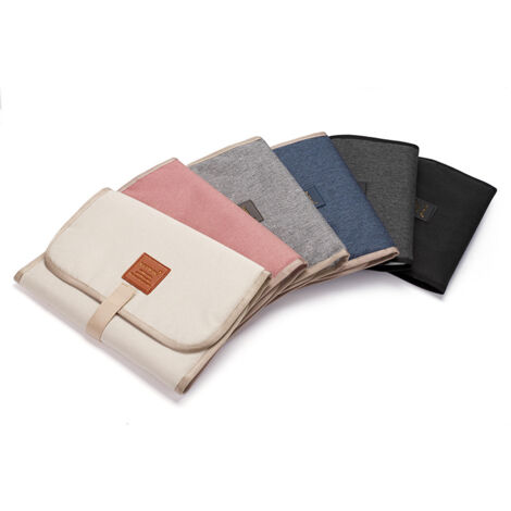 Tapis à langer portable et imperméable pour bébé, utilisable en extérieur (1/5)