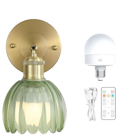 Aplique de pared de estilo retro con pantalla ajustable de latón y cristal, equipado con interruptor apto para mesita de noche, dormitorio o recibidor. Modelo recargable tricolor verde.