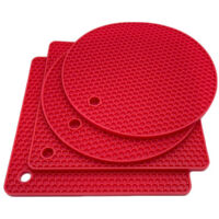 Nsihing Lot 4 dessous-de-plat en silicone rouge (2 ronds 2 carrés), alimentaire, antidérapant, pliable, résistant chaleur