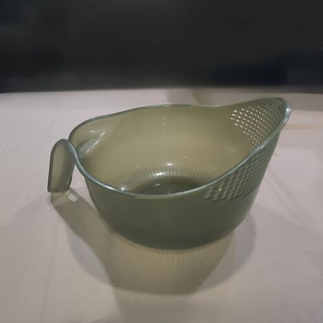 Panier de nettoyage et de filtration multifonctionnel - Doté d'une poignée, ce panier en plastique innovant est conçu pour les fruits et légumes (1/5)