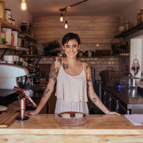 Vassoio Portatazzine In Legno Di Noce - Con Manici, 46x31 Cm, Per Colazione O Aperitivi - Foto 4