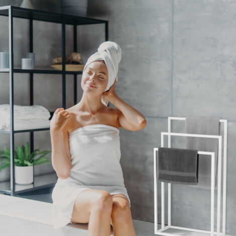 Piantana Portasciugamani Relaxdays: 3 Bracci, Acciaio Bianco, Stabile E Senza Trapano - Foto 5