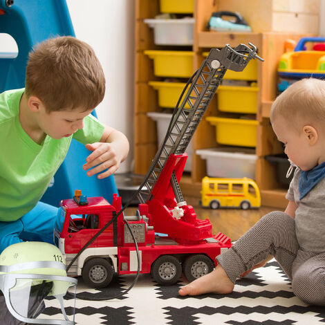 Comprar set de 2 cascos de bombero rojos para niños AQUÍ