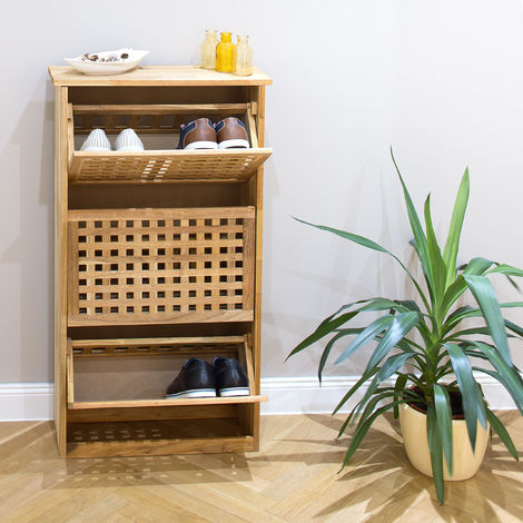 Tilting shoe store rack