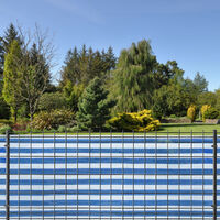 Relaxdays Garden Privacy Screen, for Balcony & Patio, UV Resistant, HDPE, 1.5 m x 6 m, Blue/White