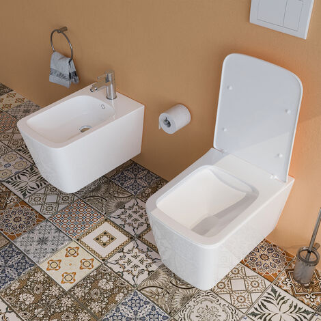 Bidet e Vaso WC Fast in ceramica completo di sedile softclose