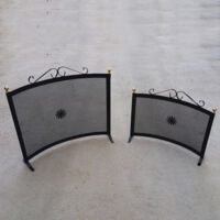 Parascintille in ferro anticato parafuoco per camino stufe curvo scegli la misura : grande 67x61h cm