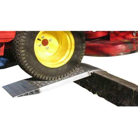 Kurzrampe / Container Auffahrschiene / Bordsteinrampe 50cm, Traglast 2000kg pro Paar - als Einzelstück - M040B3/05SHF