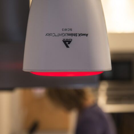 Ampoule LED E27 couleur + enceinte Bluetooth intégrée - Chacon