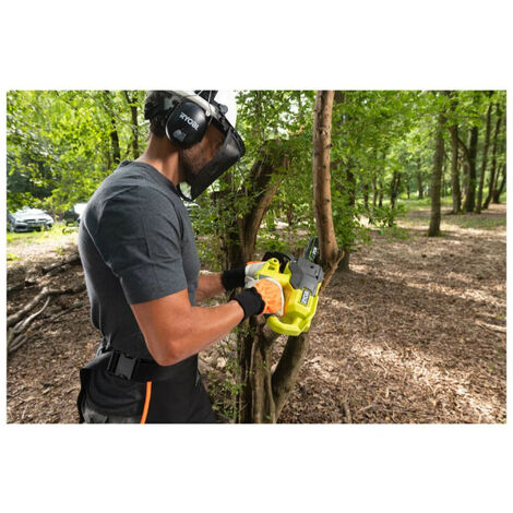 La tronçonneuse sans fil RY18CS20A ONE+ Ryobi : compacte, maniable