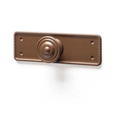 Pomo en placa con acabado brandy de zamak, dimensiones: 110x38x26mm -
