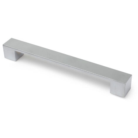 Asa de zamak con acabado cromo mate, dimensiones:228x26x28mm y entrepuntos:192mm -