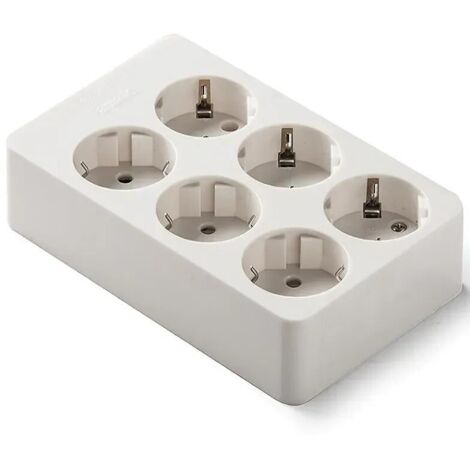 Regleta de 6 Enchufes Rectangular Blanca Famatel 2506