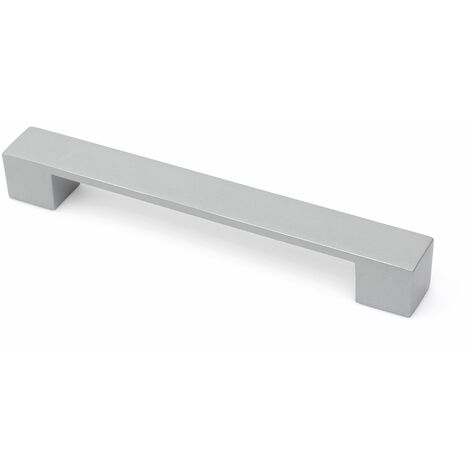 Tirador de Asa para Mueble Estilo Contemporáneo Fabricado en Aluminio Acabado en Anodizado Mate Distancia Entrepuntos: 192 mm Medidas 2002527 mm Fijación Atornillado Incluye Tornillos M4 1 Uni