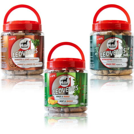 Set 3 Confezioni Biscotti Leovet per cavalli gusti mela, menta, carota 1,10 kg cad
