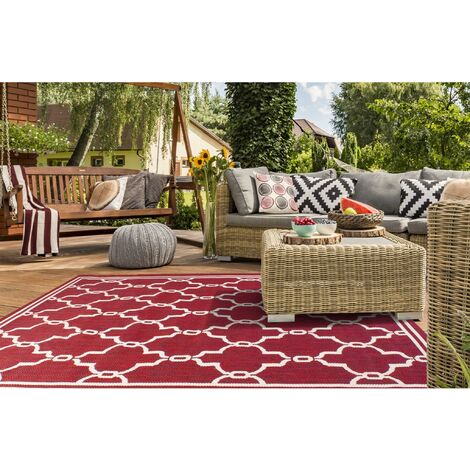 Terrace Spanish Tile Outdoor Rug and Round in Bordeaux