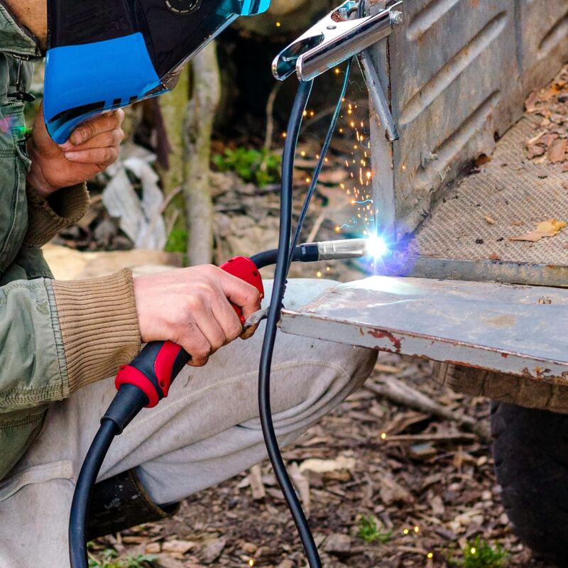 Découpeur Plasma 40A Avec Compresseur Intégré - Pour Acier, Inox, Aluminium - Prêt à L'emploi 220V