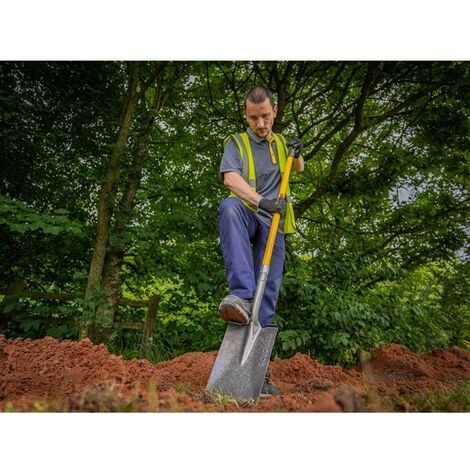 Roughneck Digging Spade, Long Handle ROU68223