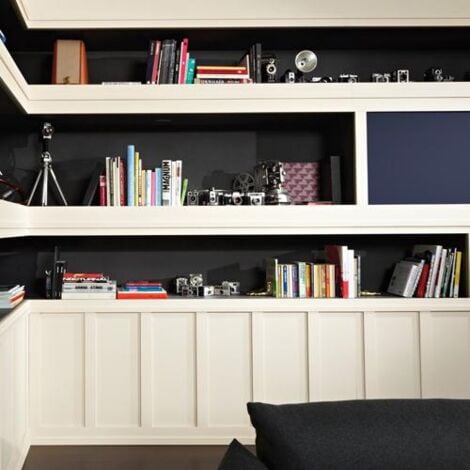 SX163 Plinthe Orac Decor - 10x1,3x200cm (h x p x L) - plinthe décorative polymère A l'unité / RAL9003