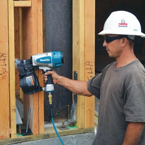 Makita - Cloueuse pneumatique 90mm 8,5bar - AN902