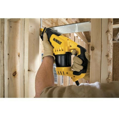 DeWalt - Scie Sabre à vitesse variable 1100W 29mm - DWE357K