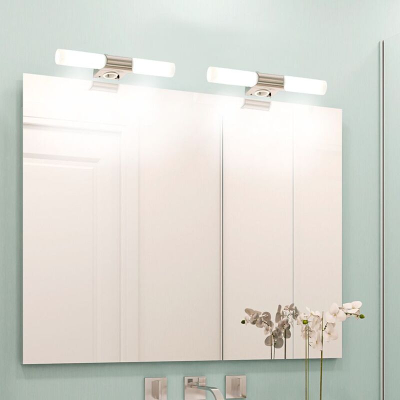 B.K.Licht Lampe miroir moderne avec prise & interrupteur, LED blanc chaud 3000K, dimmable, économe en énergie, idéale pour salle de bain & maquillage, montage mural, métal & verre 3