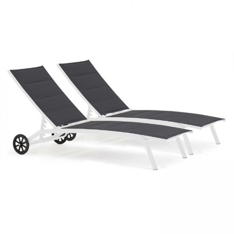 Lot de 2 bains de soleil en aluminium – Assise en textilène matelassé – Longueur 194 cm – Largeur 57 cm – Hauteur 83 cm – Mobilité avec roulettes – Solys (1/5)