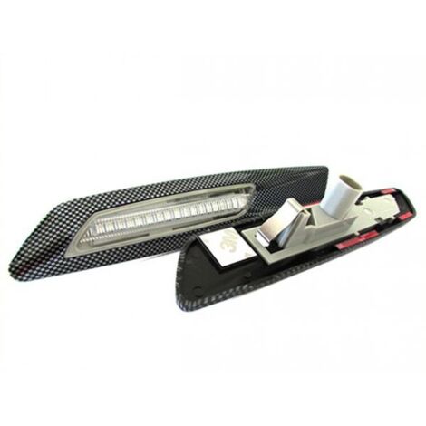 Kit Freccia Laterale a Led Side Marker 3D Carbonio Lente Trasparente BMW E81 E82 E87 E88 E90 E91 E92 E93 E60 E61 F10 (1/3)