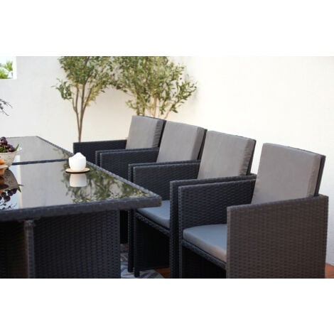 Table et chaises 12 places encastrables en résine noir/gris MONACO