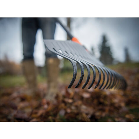 Fiskars 1003465 Large Solid Leaf Rake