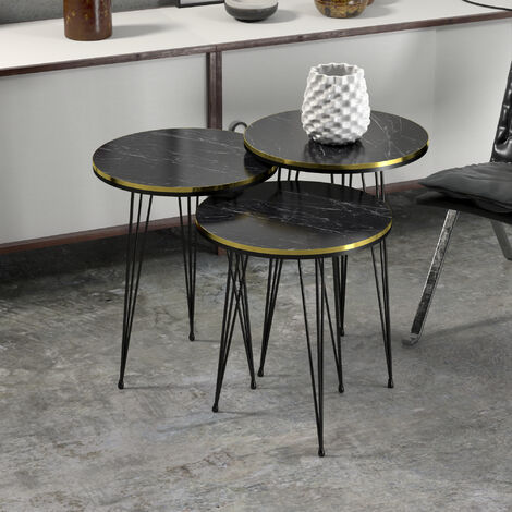 Set Di 3 Tavolini Bassi A Treppiede In Altezze Diverse, Piano Rotondo In Truciolare E Gambe A Forcina In Metallo, Finitura Marmo Nero/oro, Per Soggiorno E Salotto