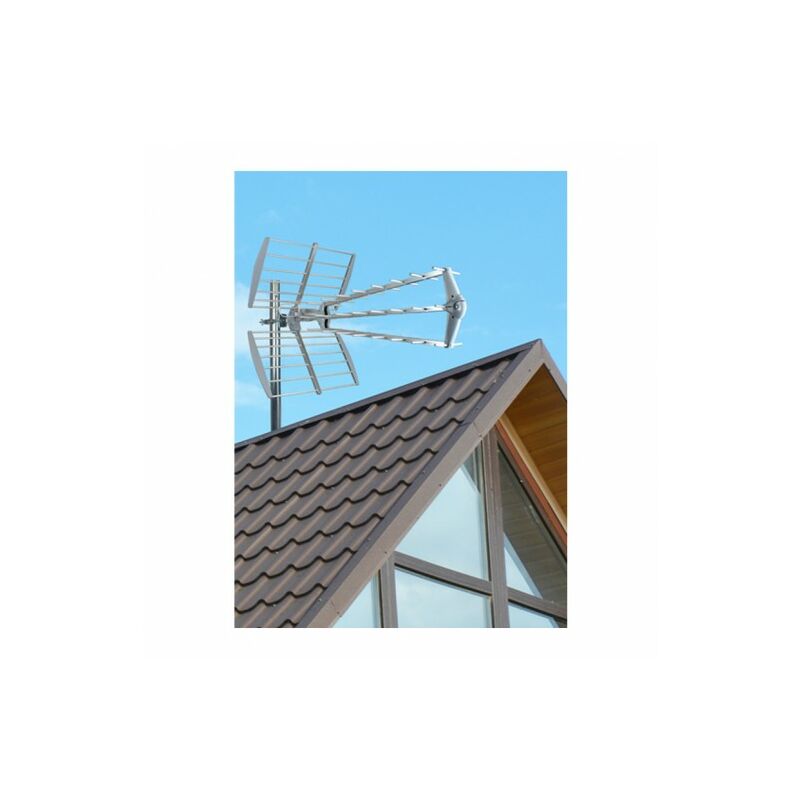 Antenne d'extérieur trinappe 26 dB + filtre 694 MHz