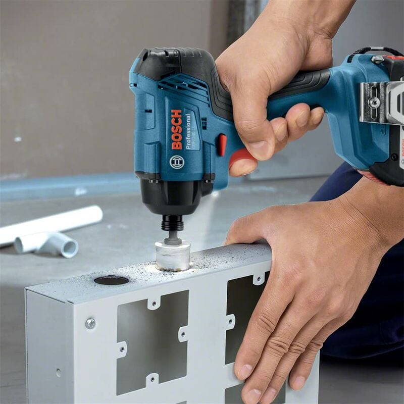 Bosch Professional Combo-Kit Bosch Professional 18V System Trapano GSB 18V-21  + Avvitatore a massa