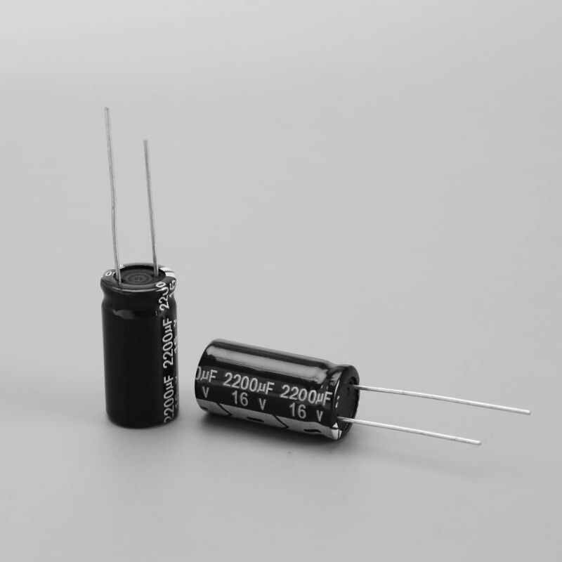 2 Condensatori Elettrolitici 2200µF 35V 105°C 16x25mm Radiali - G387