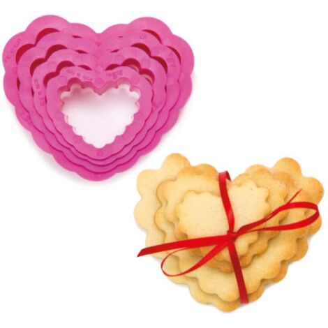 Decora 0255306 Set 4 Tagliapasta Cuore Festonato, In Plastica, Il Kit Ideale per Creare Decorazioni in Pasta di Zucchero o di Gomma, Made in Italy, Design originale. Confezione da 4 pezzi. (1/4)