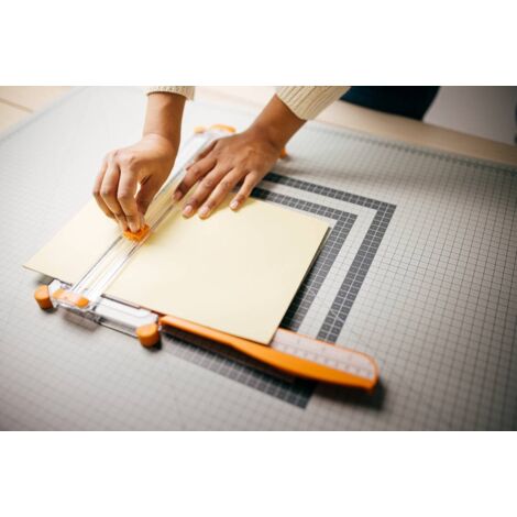 Tagliacarte Mini Ghigliottina Fiskars - Taglio Preciso Per Fogli A5, Con Protezione Per Le Dita