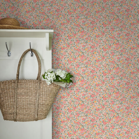 Papier peint intissé à motif liberty – Motif chrysanthèmes et phlox rose et orange – Dimensions 1005 x 52 cm – Raccord droit 18,18 cm – Laura Ashley